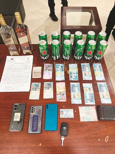http://pakistanisinkuwait.com/images/6591-alcohol-and-beer-cans-seized-from-t.jpg