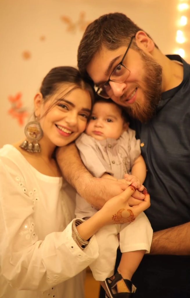 http://pakistanisinkuwait.com/images/6617-srha-asghar-new-adorable-family-pic.jpg